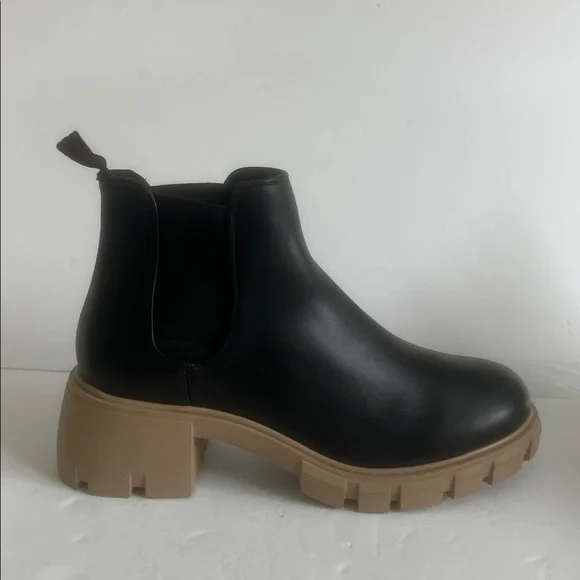 Steve Madden Howler Women Black & Tan Chelsea Lug Sole Ankle Boots Size 9.5 NEW - Picture 7 of 13